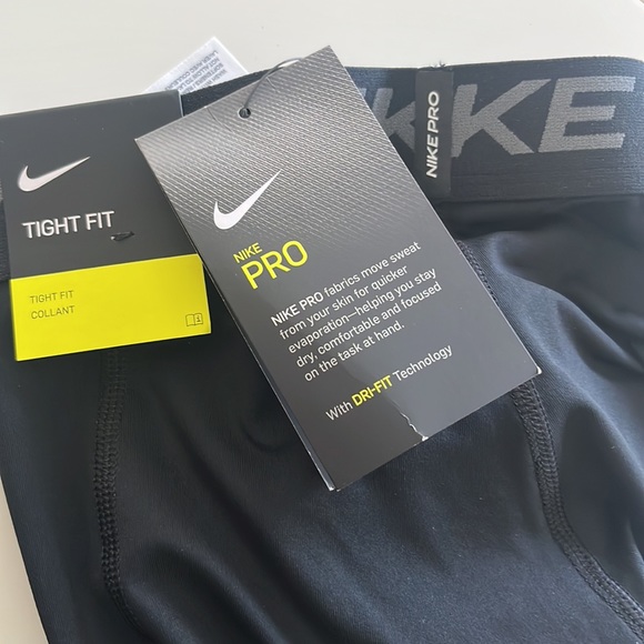 Boys small NIKE/HURLEY bundle - Picture 6 of 6